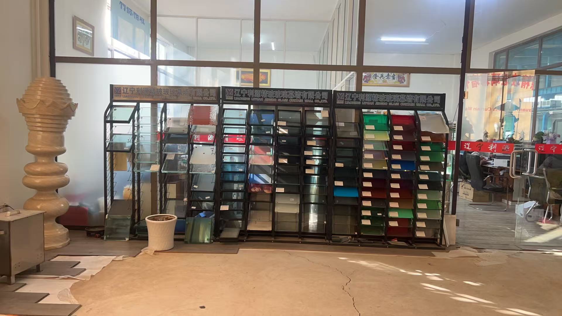 南充市工程玻璃批量采购夹胶玻璃 - 一站式服务